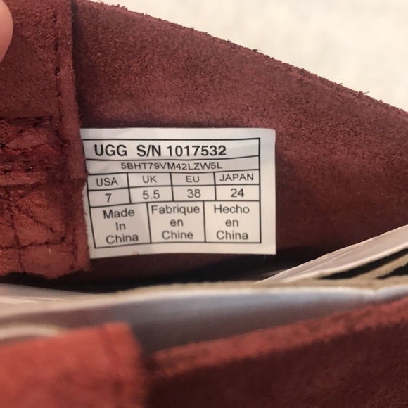 Womens Classic Unlined Mini Red UGG boots Size 7 - Picture 4 of 5